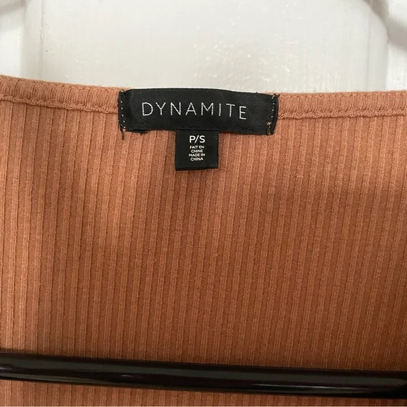 Dynamite Tan Ribbed Knot Front Blouse - Picture 3 of 3